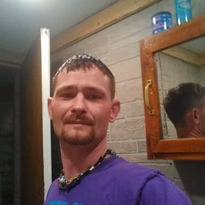 Meet your Posher, Dustin